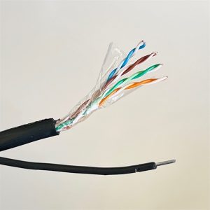 Cáp mạng VCOM CAT5E outdoor cường lực UTP 4PRS 25AWG PE SS ST 1.0mm (cuộn 305m) - Mét Cáp mạng VCOM CAT5E outdoor cường lực UTP 4PRS 25AWG PE SS ST 1.0mm (cuộn 305m) - Mét