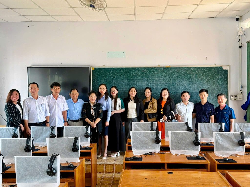 VOMA đồng hành cùng giáo dục: “Trao công nghệ, trao tương lai”