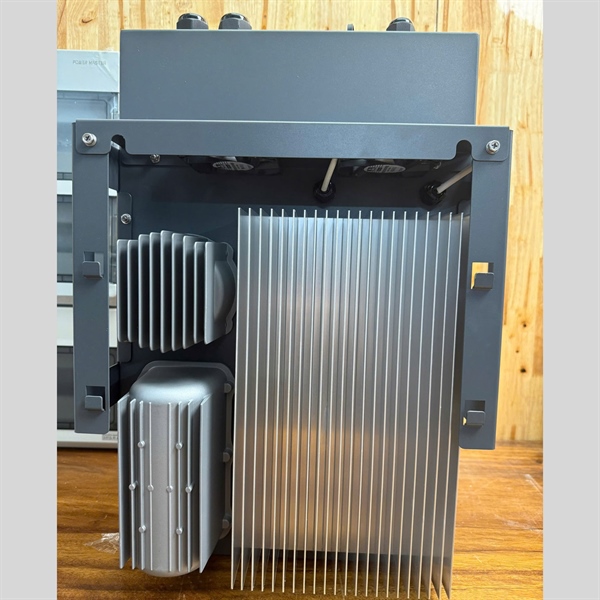 Bộ biến tần NLMT Power Master Inverter Hybrid 6KW 1 pha 230V 50HZ GZB05-SPM-602G-EU - Cái Bộ biến tần NLMT Power Master Inverter Hybrid 6KW 1 pha 230V 50HZ GZB05-SPM-602G-EU - Cái