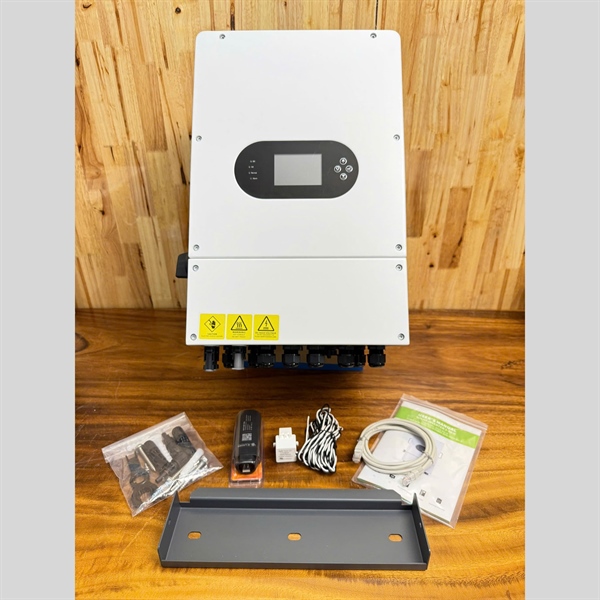 Bộ biến tần NLMT Power Master Inverter Hybrid 6KW 1 pha 230V 50HZ GZB05-SPM-602G-EU - Cái Bộ biến tần NLMT Power Master Inverter Hybrid 6KW 1 pha 230V 50HZ GZB05-SPM-602G-EU - Cái