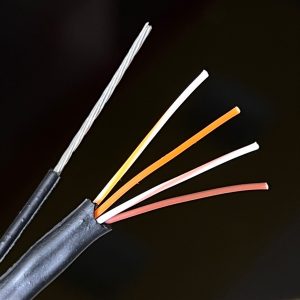 Cáp mạng VCOM CAT3 (4 lõi cường lực) cuộn 500 mét Cáp mạng VCOM CAT3 (4 lõi cường lực) cuộn 500 mét