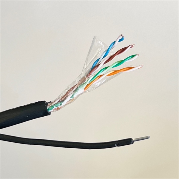Cáp mạng VCOM CAT5E outdoor cường lực UTP 4PRS 25AWG PE SS ST 1.0mm (cuộn 305m)